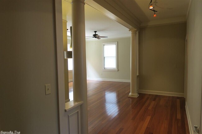 Foto del edificio - 504 E 6th St