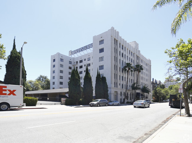 Building Photo - Ravenswood Apartments