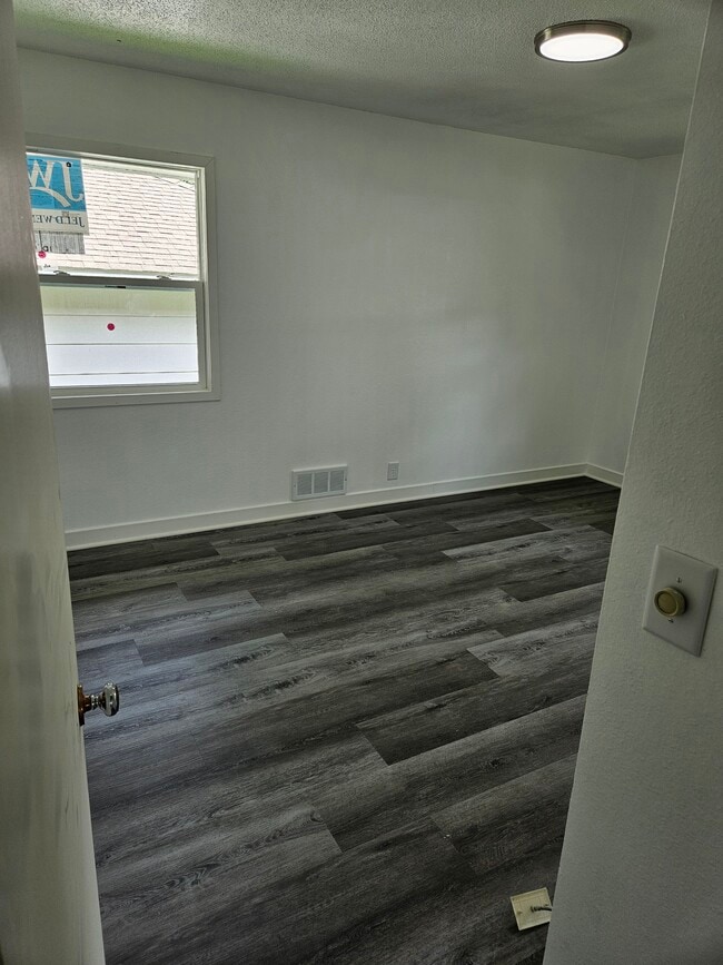 Building Photo - 6600 Bethia Ln
