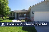 Foto principal - 439 W Wycliff Dr