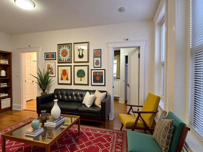 Foto del edificio - 41-43 Joy St. Unit 1