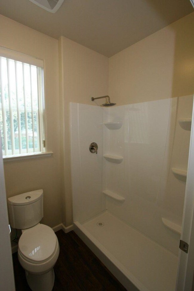 Van Ness Cottages Apartments Fresno Ca Apartments Com