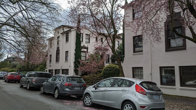 Foto del edificio - 2250 NE Flanders St.