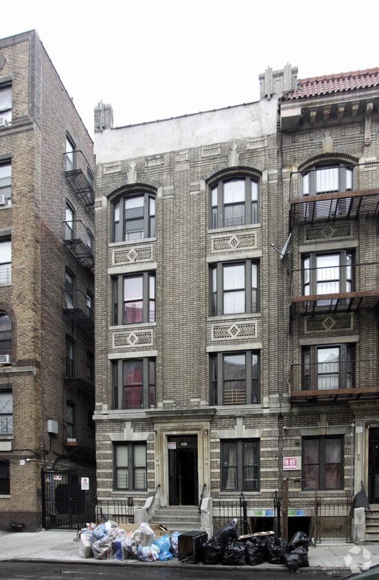 Primary Photo - 3047 Hull Ave