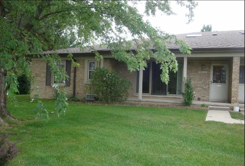 49435 Richmond Ct, Shelby Township, MI 48315 Condo for Rent in Shelby