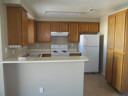 Building Photo - 6865 Tamarus St