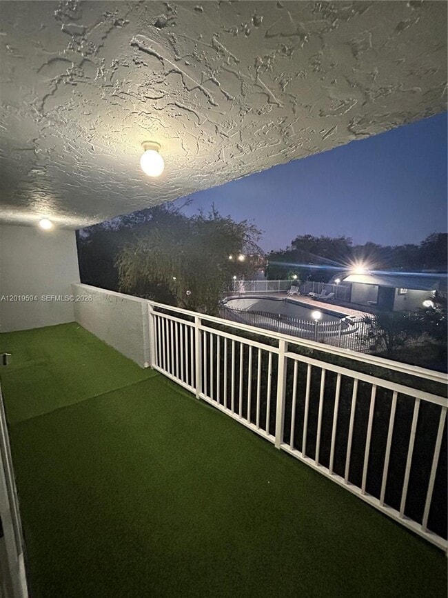 Foto del edificio - 9375 Fontainebleau Blvd