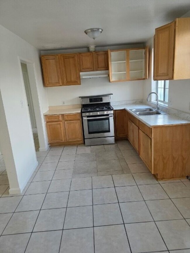 Foto del edificio - 16594 Orange Way