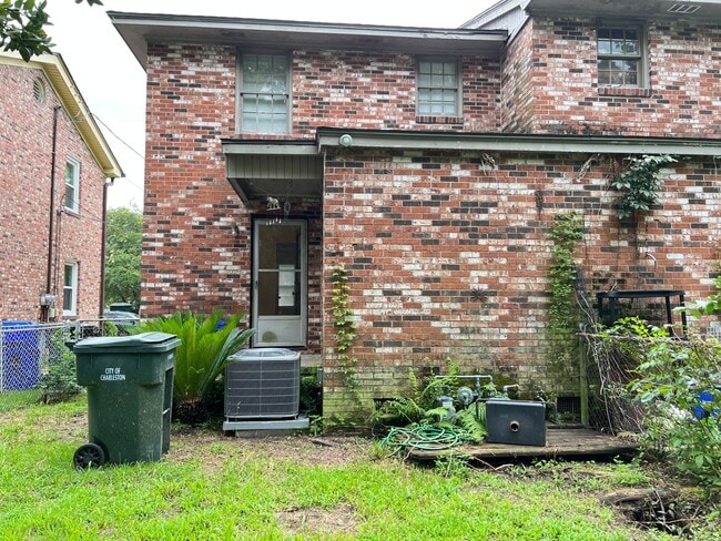 Building Photo - 21 Marlow Dr