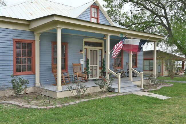 Foto del edificio - 9091 Providence St