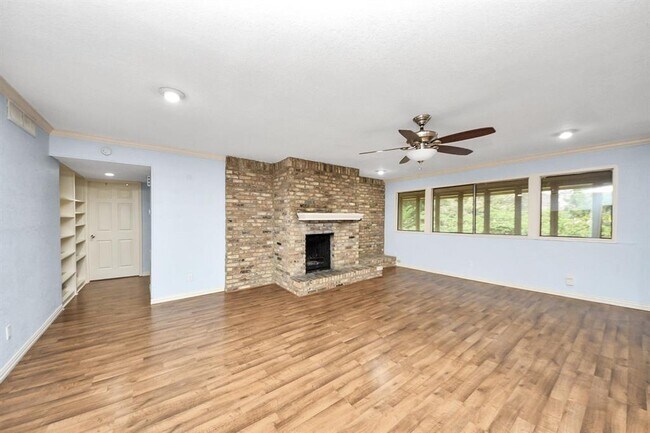Foto del edificio - 6304 Crab Orchard Rd