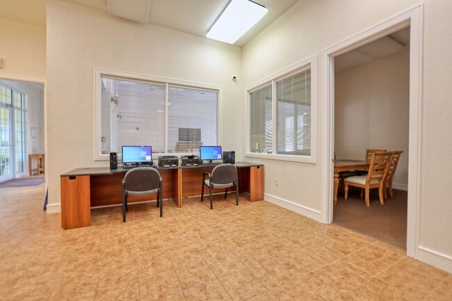 Building Photo - 8294 Key Royal Cir