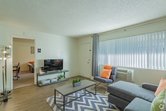 1HAB, 1BA - 600 ft² - The Spoke