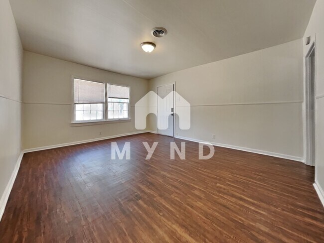 Building Photo - 1921 39th St