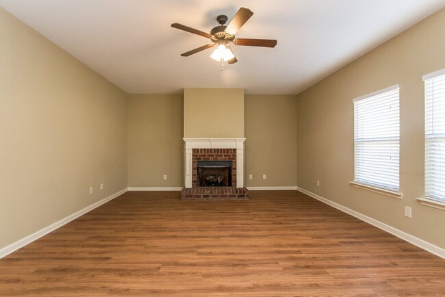 Building Photo - 40 Hamil Ct NW