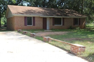 Building Photo - 2725 Yorktown Ave