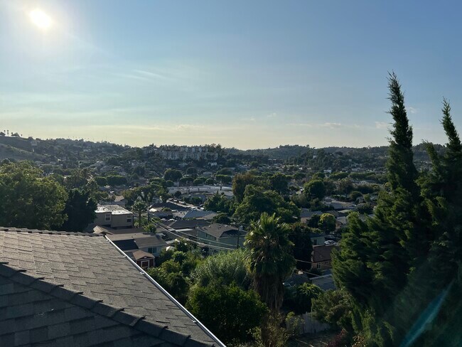 View from balcony - 4965 Lynnfield St