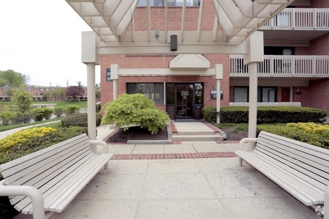 Gazebo - Rollingwood Apartments