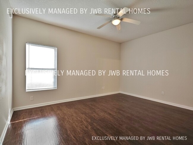 Building Photo - 1459 Lawrence Pl
