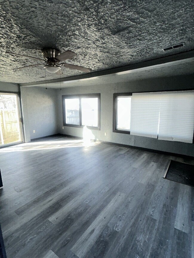 Foto del edificio - 3504 Blackstone Ave