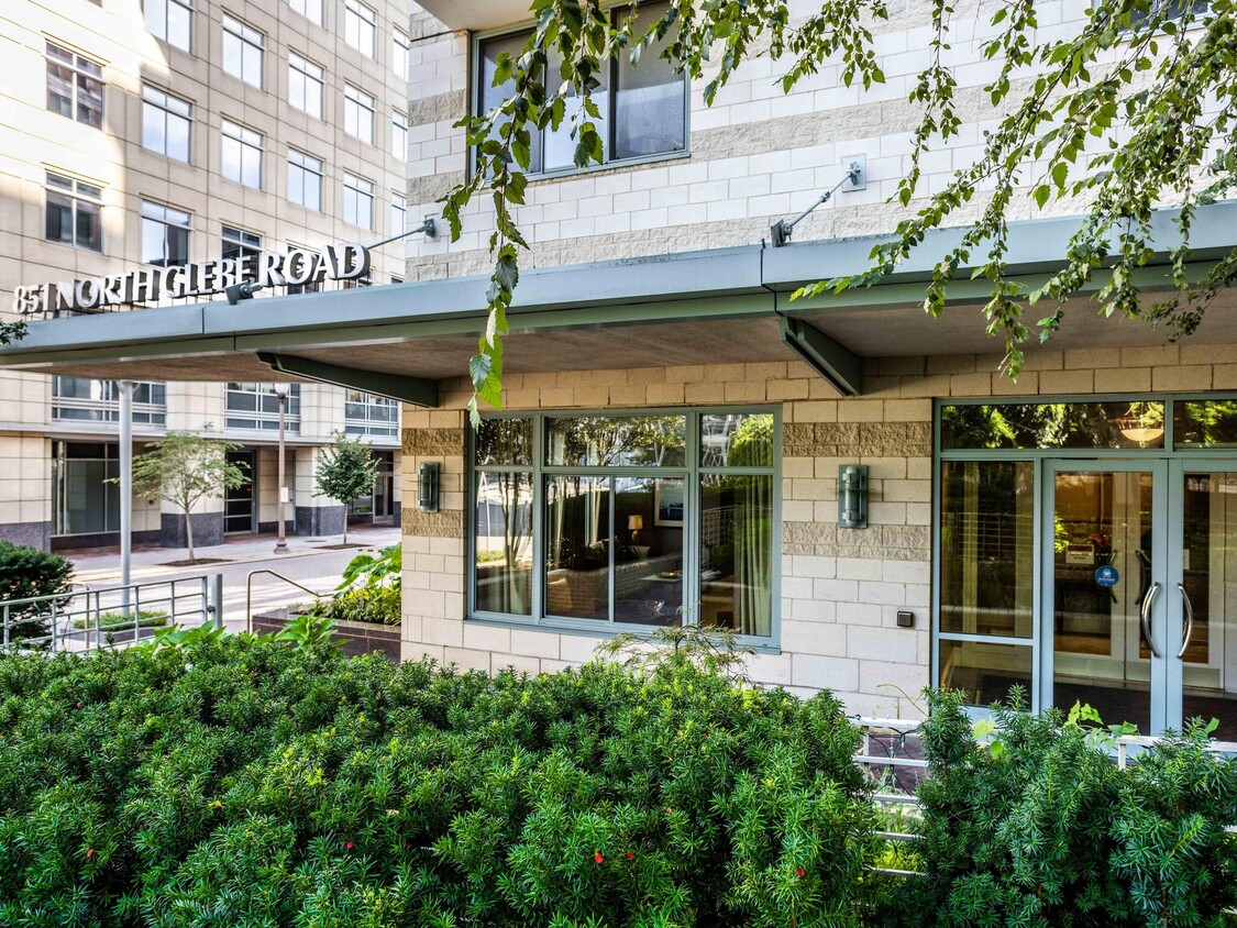 Welcome to the Continental! A Luxury Condominium at Ballston - 851 N Glebe Rd