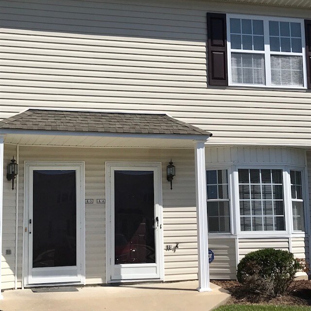 1200 Freeland Ln, Winterville, NC 28590 Townhome Rentals in