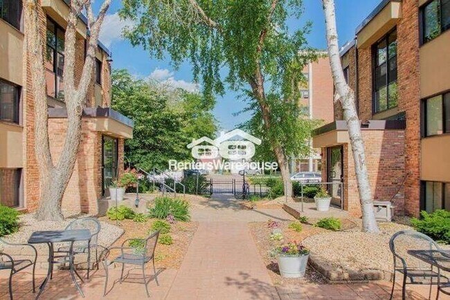 Foto del edificio - Available Now! Spacious 1 bedroom 1 bath in Minneapolis