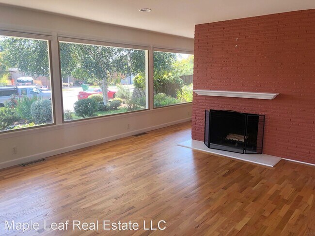 Foto del edificio - 3 br, 2 bath House - 2621 25th Ave. W,