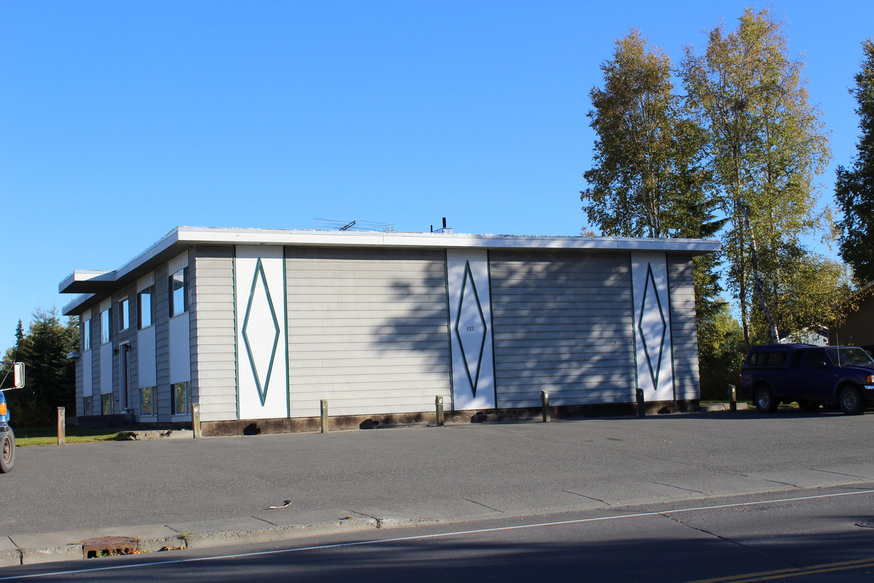 Primary Photo - Brunswick Apartments