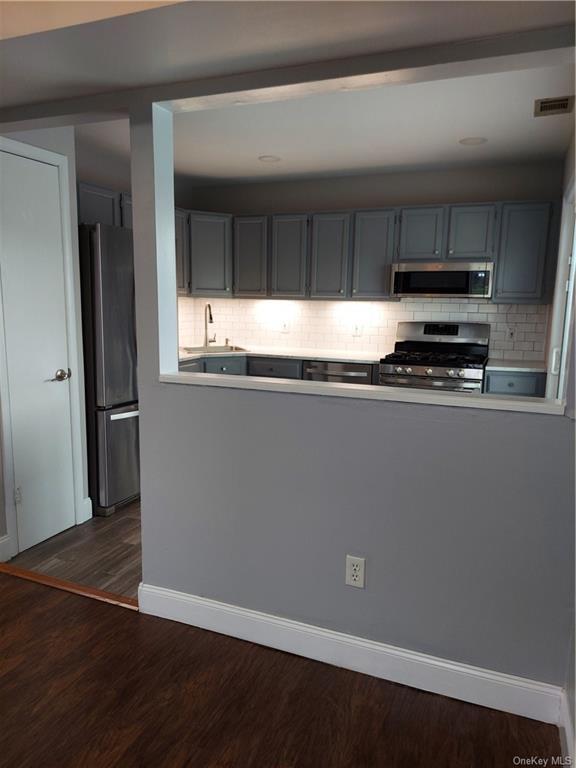 Foto del edificio - 3322 Whispering Hills Dr