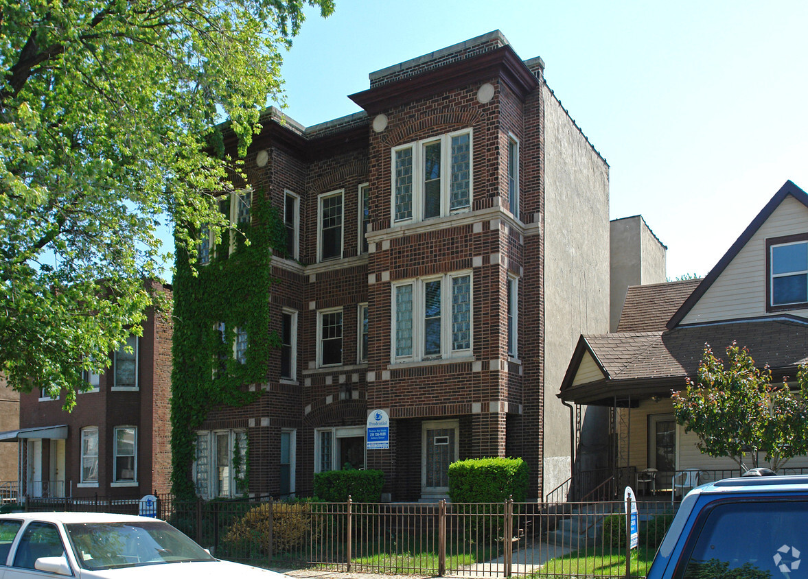 Foto del edificio - 3615 Grand Blvd