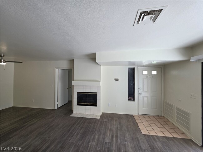 Building Photo - 4865 S Torrey Pines Dr