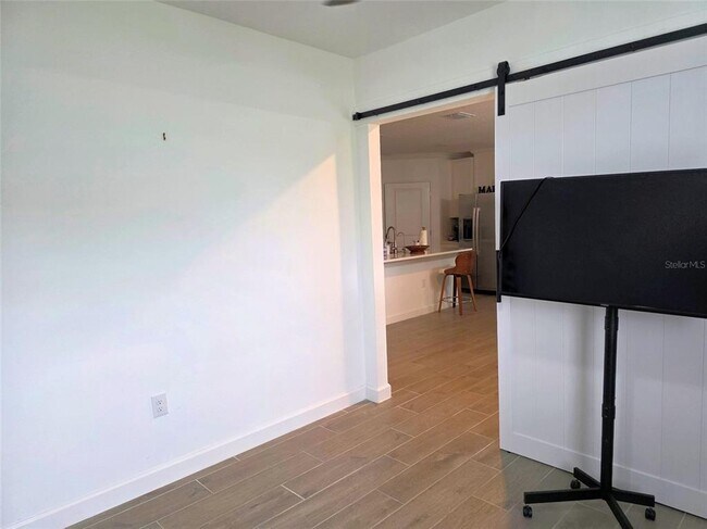 Foto del edificio - 16890 Forge Surf St