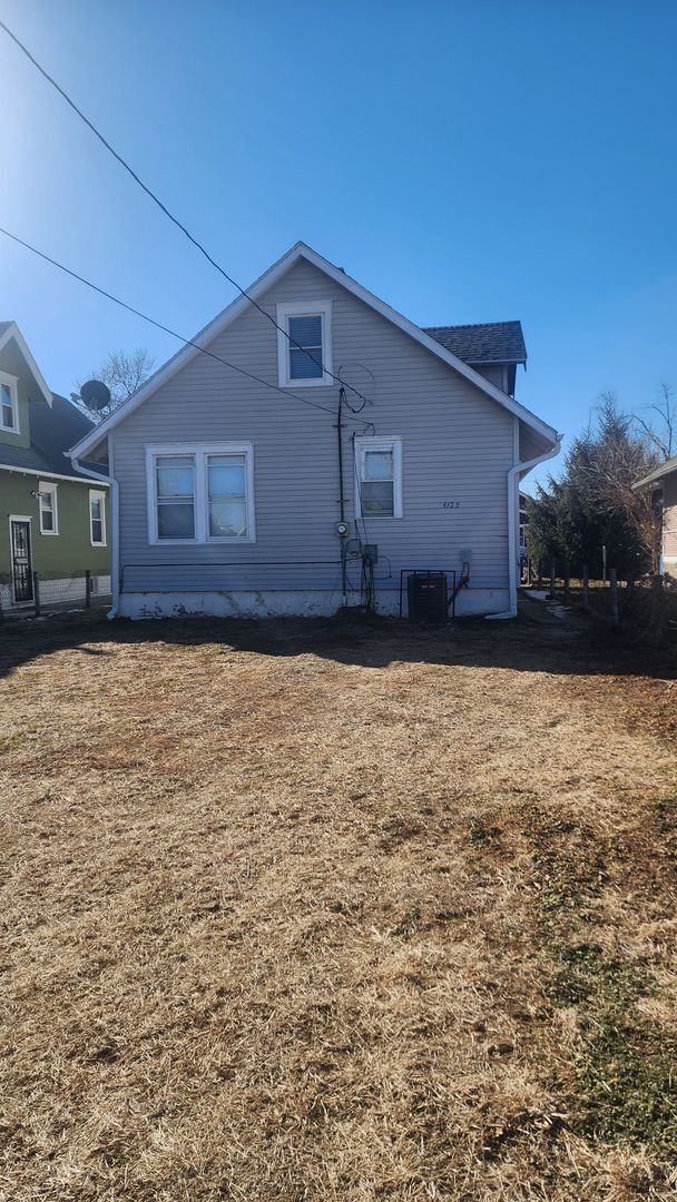 Building Photo - Rent your way to a brighter future!