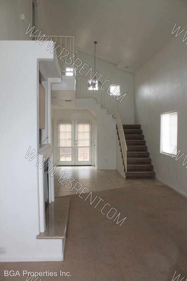 Foto del edificio - 9213 Redwood Blvd