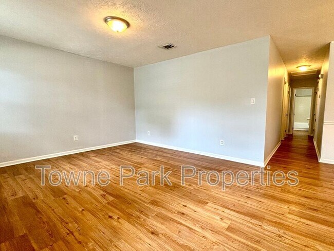 Foto del edificio - 3311 McDonald St