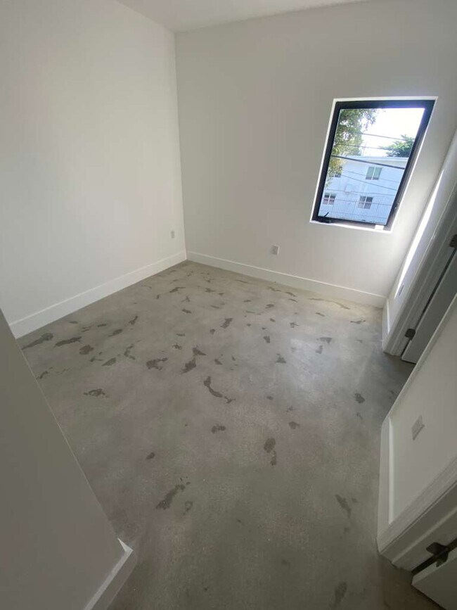 Foto del edificio - Elegworld 6233 NW