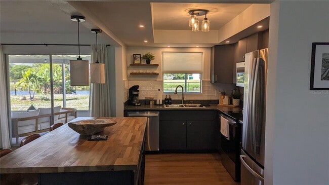 Foto del edificio - 173 Rotonda Cir