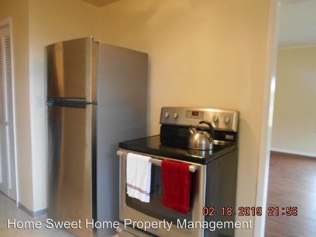 Building Photo - 2 br, 1 bath House - 1126 S. Montesano Street