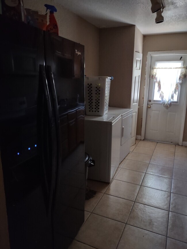 Foto del edificio - 220 Cherokee Ct