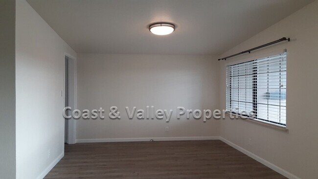 Foto del edificio - Lovely South Salinas Home for RENT!!!