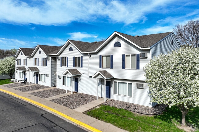 Building Photo - Silvan Townhomes