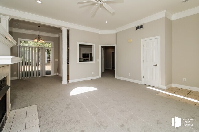 Foto del edificio - 5428 Magnolia Park Cir