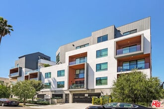 Building Photo - 521 N Gramercy Pl