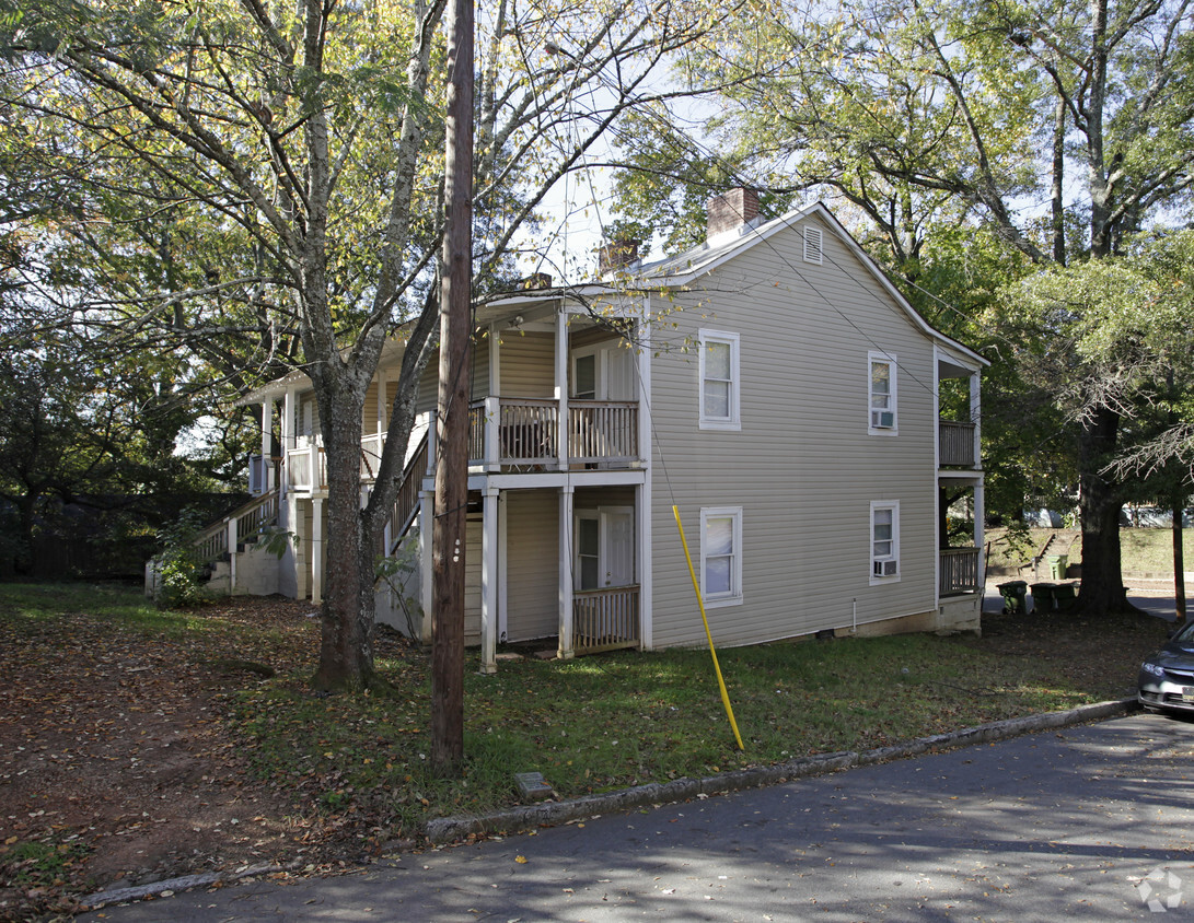 Building Photo - 110 SE Pearl St