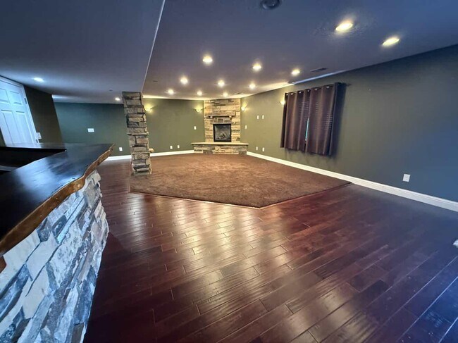 Foto del edificio - 1138 Lakecrest Ct