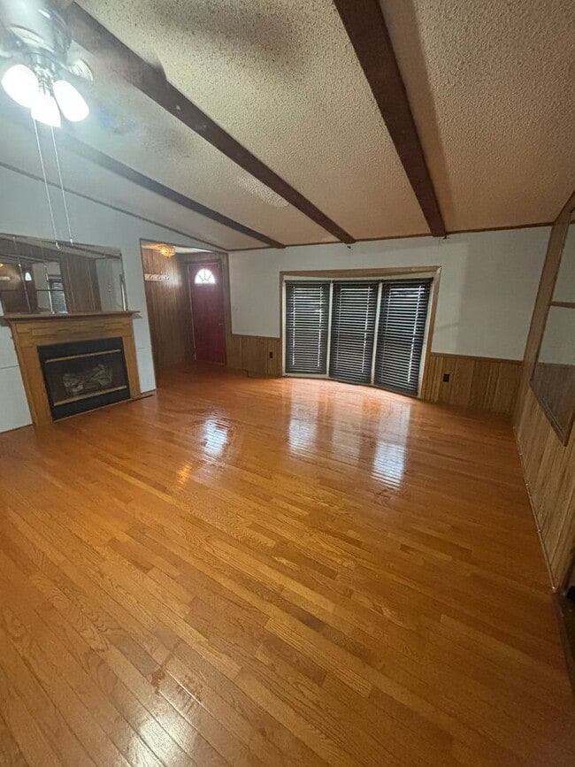 Building Photo - 50537 Manhatten Dr