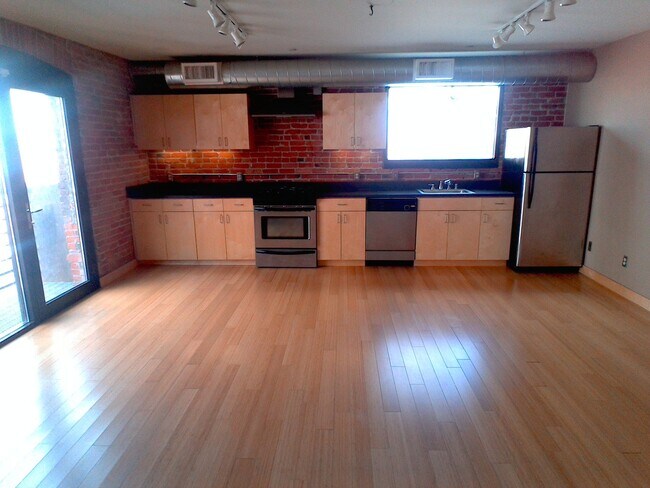 Foto del edificio - Downtown Loft-Style Studio Condo | 720 Sq....