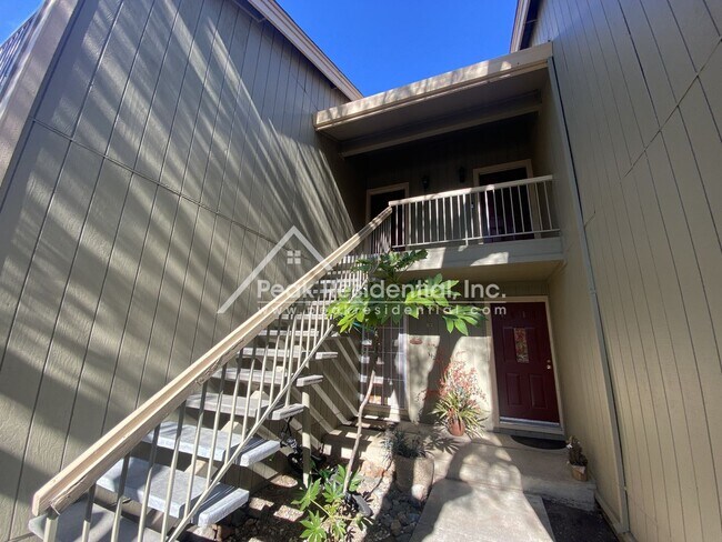Building Photo - 2 br, 2 bath House - 13021 Lincoln Way #84