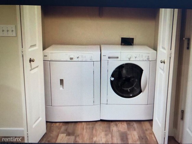 Foto del edificio - 2 br, 2.5 bath Townhome - 1816 S Juniper St